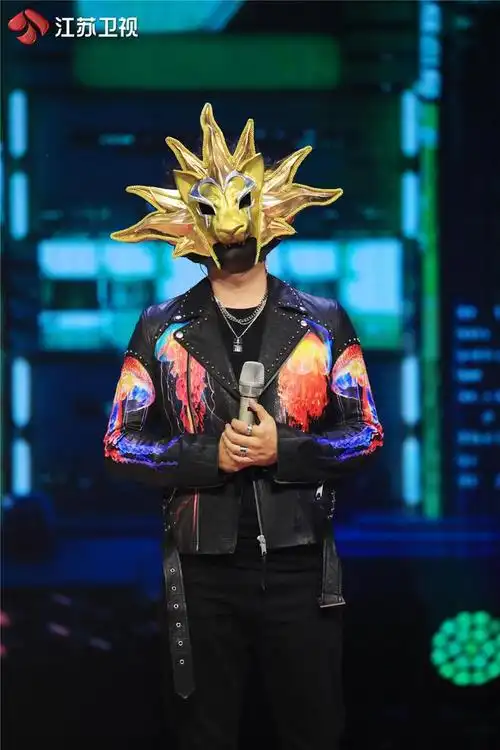 蒙面唱将猜猜猜》三栖女神惊艳登场 猜评团齐秀"螃蟹舞"|薛之谦|周深