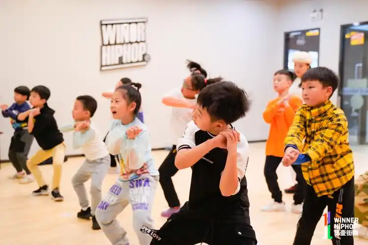 秉持初心第壹街舞守护孩子们的街舞梦想