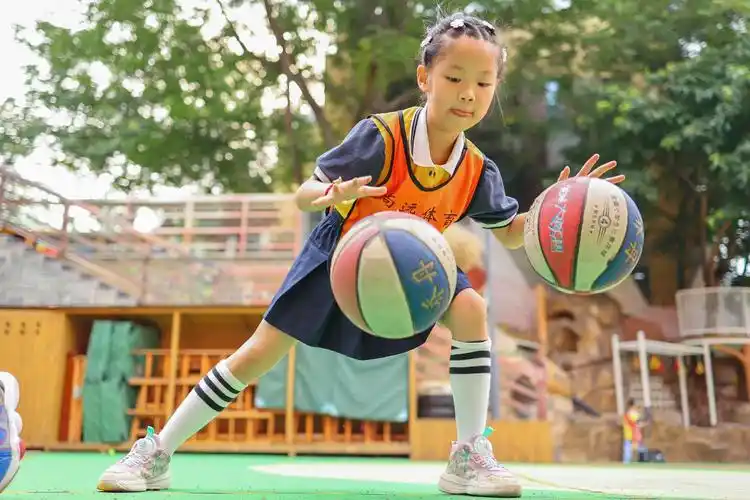 幼儿篮球课 快乐伴成长