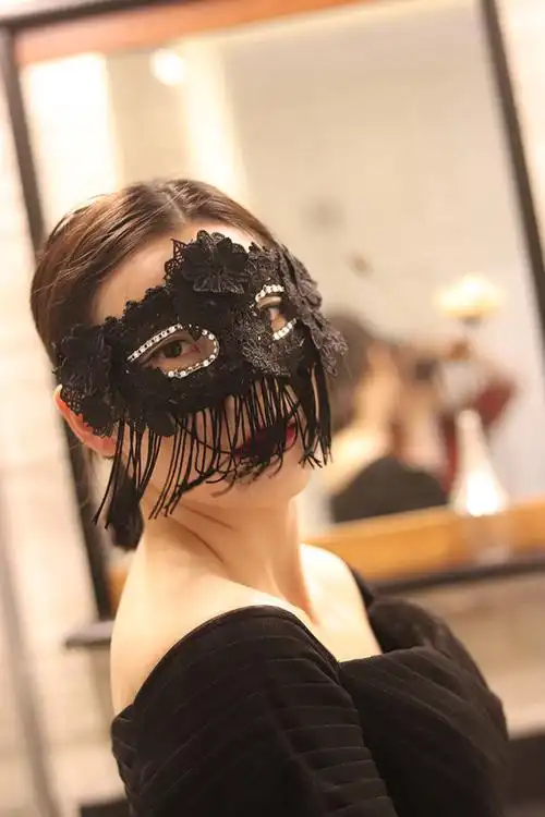 家居万圣节圣诞节日节庆表演美女女款假面舞会派对面具歌手蒙面黑色潮