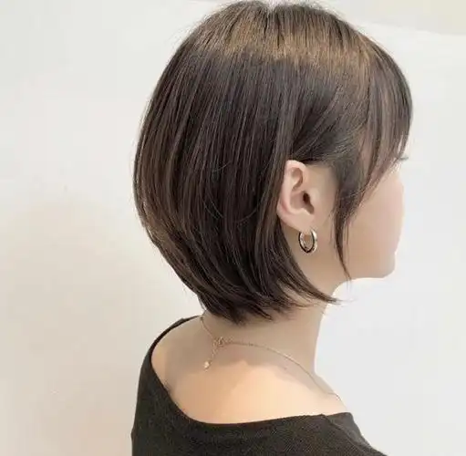 新一季的侧颜杀手~齐耳发 - 99短媒 - 短视频运营推广学习教程平台