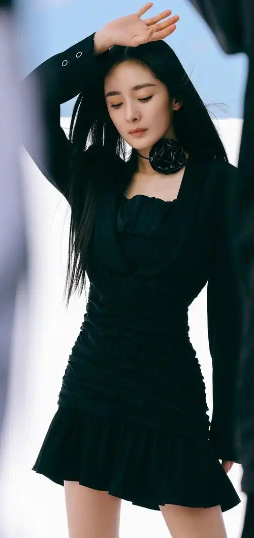 性感美女杨幂时尚写真手机壁纸