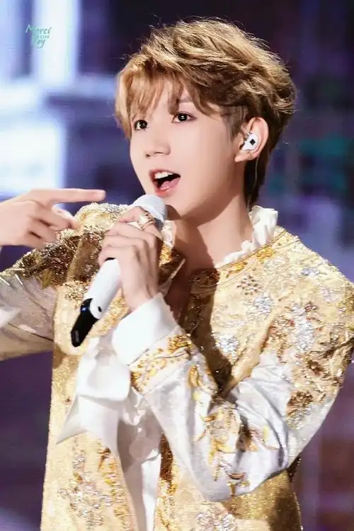 的太可爱了@tfboys-王源感谢小月帮我画的小源@睡不醒的沉小月92all