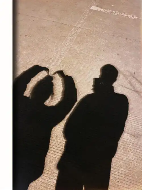 情侣路灯下可以这样拍