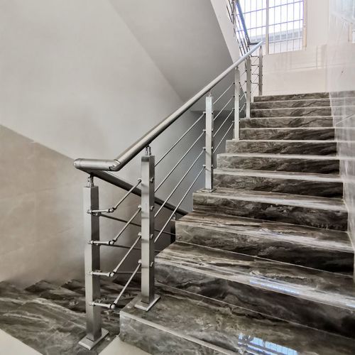 不锈钢楼梯扶手栏杆自装阳台护栏室内家用方管穿拉丝立柱简约围栏