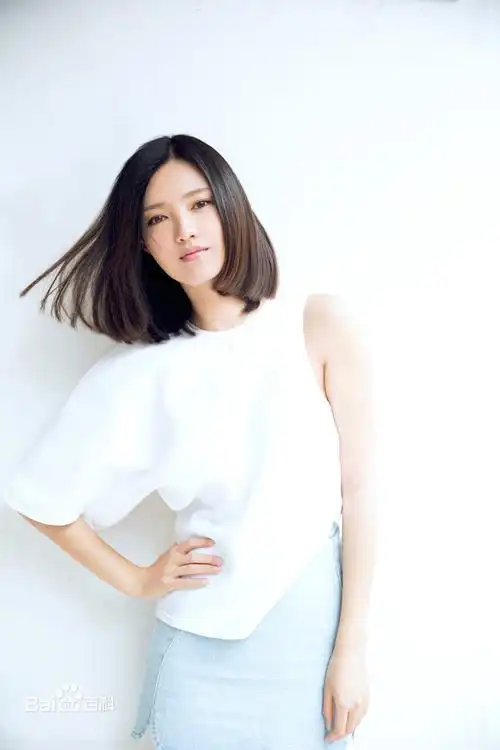 电影《落地请开手机》的女主角叫什么?