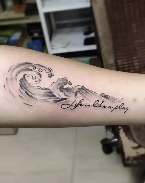 海浪山石纹身图片_手臂手部新传统欧美写实纹身图案