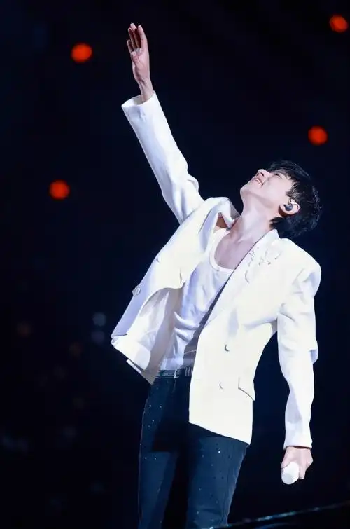 #张杰未live巡回演唱会##张杰未live开往1982巡回演唱