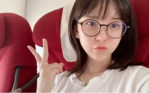 虎牙最美英雄联盟主播赵小臭人美性格好还宠粉