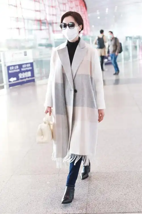 女明星们最新秋冬街拍,看看谁最会搭配衣服