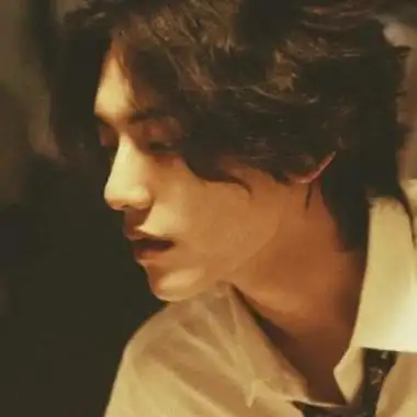 复古风男生头像不是故意离群一个人是真的舒服