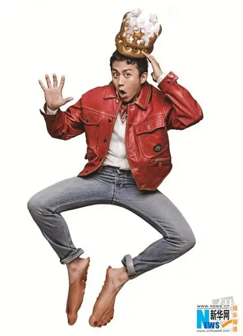 邓超西域牛仔夸张造型登封面