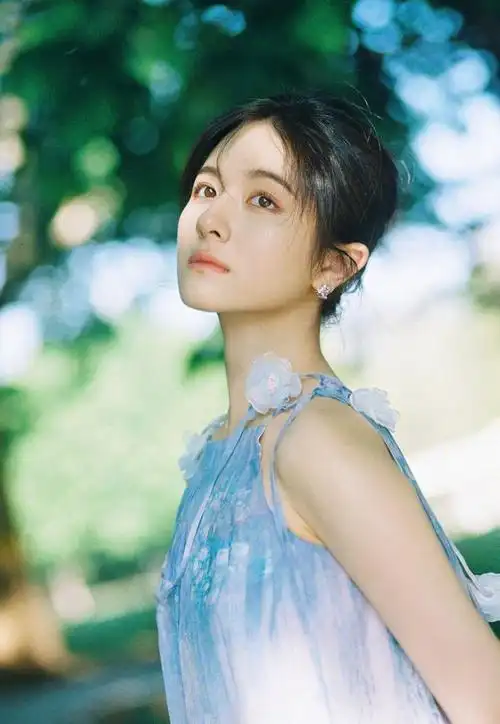 李兰迪夏日大片光影和夏天碰撞