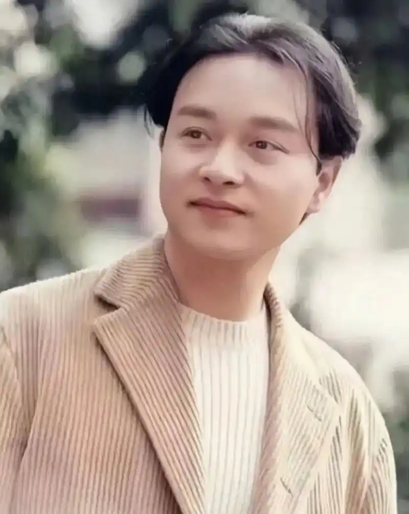 "张国荣说:"你需要钱吗?我给你转?