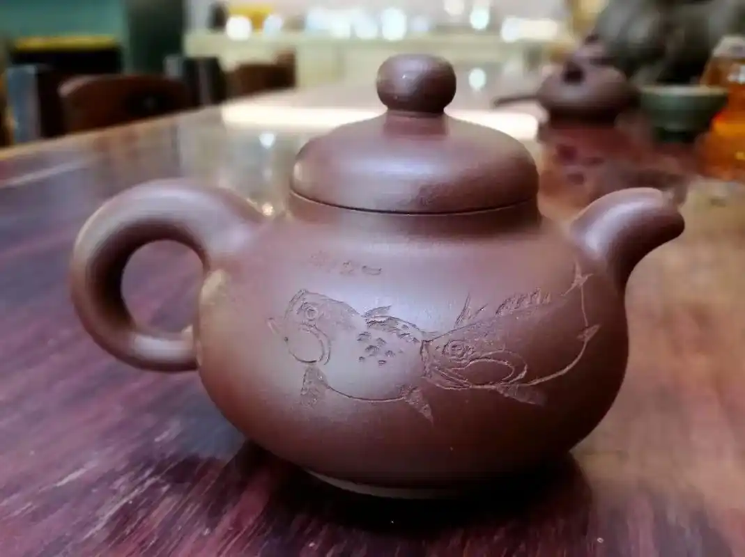 闲来抱壶汲清泉  王福君手制 漱泉壶 中国工艺美术大师鲍志强 - 抖音