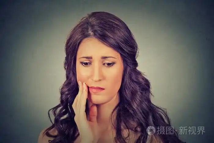 有敏感牙痛,牙冠问题的女人要哭了