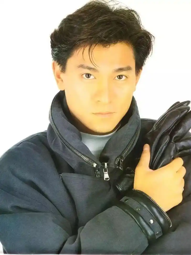 "帅哥终极模板"#西装杀 #刘德华 #黑白系 #这谁顶得住啊 - 抖音