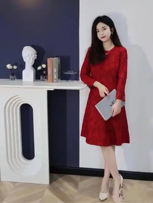 惊艳又迷人的红色裙子搭配什么鞋子更好看一起来欣赏吧