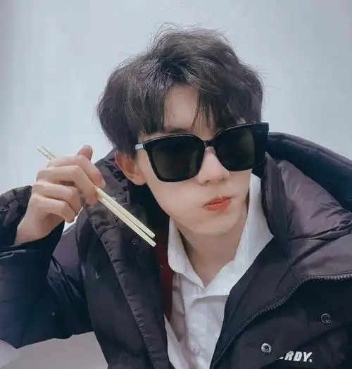 马嘉祺|头像__财经头条