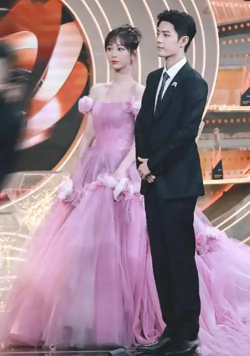 肖战杨紫《余生》好逗,被顾魏直男表现笑死,林之校无语:就服你