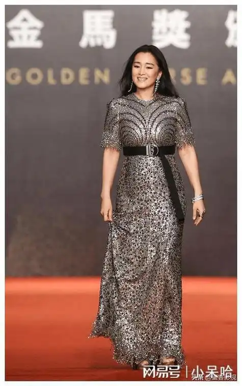 结果半路杀出个不懂事的:台湾导演傅榆在获奖时竟然发表了一些不合时