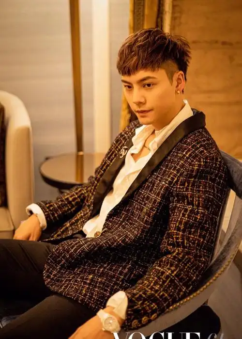 陈伟霆新发型出席voguefilm时装电影盛典