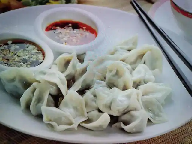 每次看电影或电视,里面吃饺子一脸享受的镜头,我脑子总有疑问,是不是