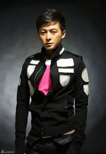 朱雨辰曝光新写真优质偶像当红不让