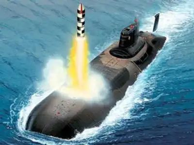 俄"布拉瓦"潜射洲际导弹试射成功 年内再试射两发