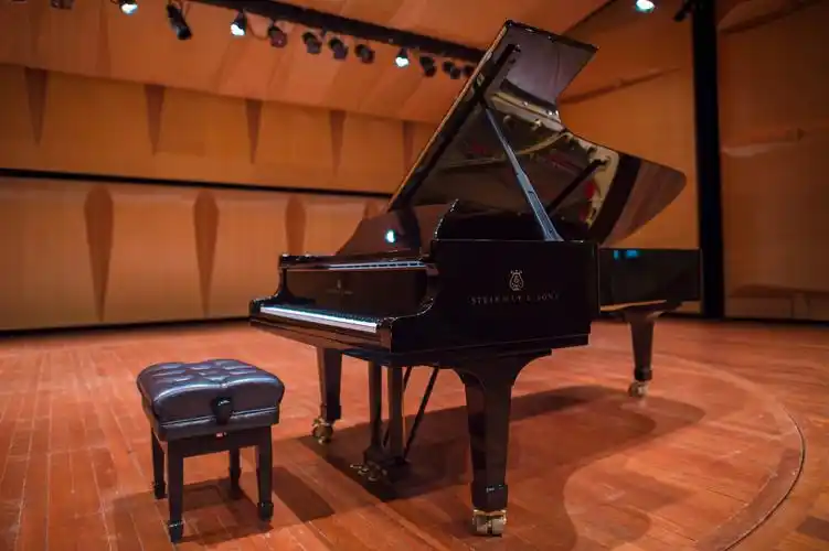 steinway-grand-piano.jpg