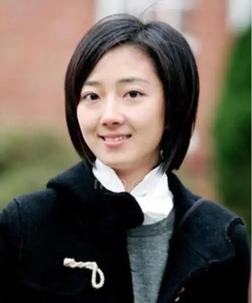 2021年桂纶镁发型图片 经典发型如何扎