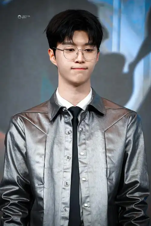 范丞丞要久久爱##范丞丞蒋翼##要久久爱微博追剧团##今日星拍放送