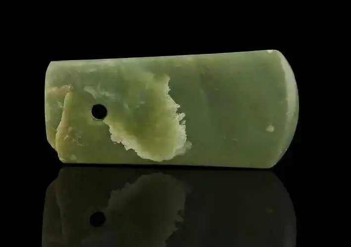 孔博藏珍器以藏礼馆藏大汶口文化青玉钺赏析