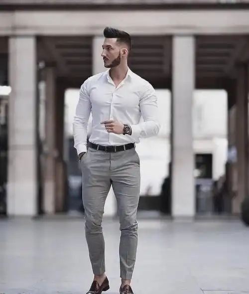 肌肉男千万别穿白衬衫,杀伤力太大!