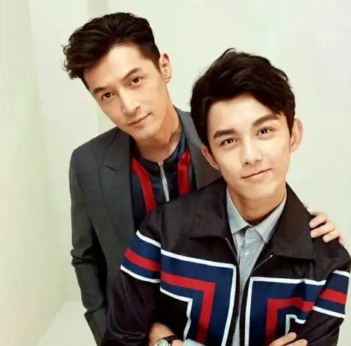 毕竟不少人都以为胡歌是可能给彭于晏吴磊以及林一当伴郎的人