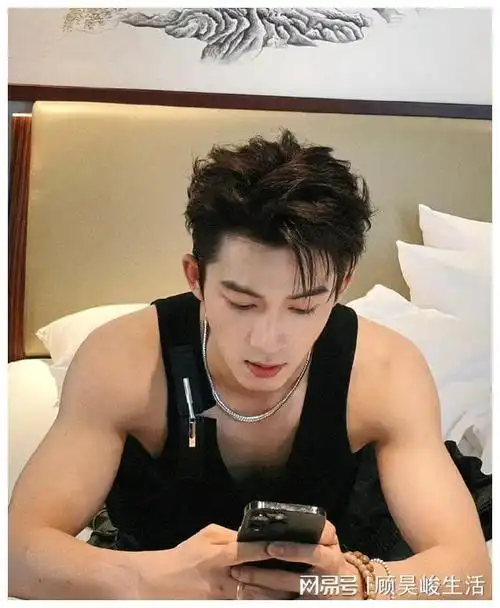 白鹿许凯合约到期,吴谨言王星越成为于正手里新的一姐一哥?