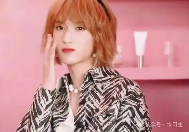 时代峰峻为何没女练习生?看到旗下男团的女装照,男粉表示恋爱了