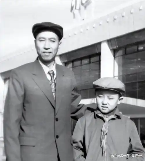 消失在相声圈的于谦:说相声是我的副业,玩儿才是我的主业