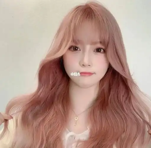 网红发色粉棕色超级显白的颜色需要褪色粉棕2021显白头发颜色2021年