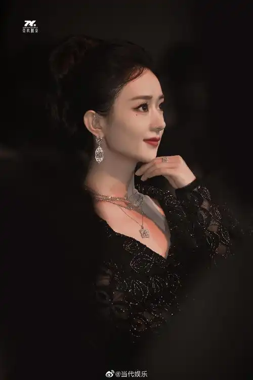 赵丽颖被起哄了