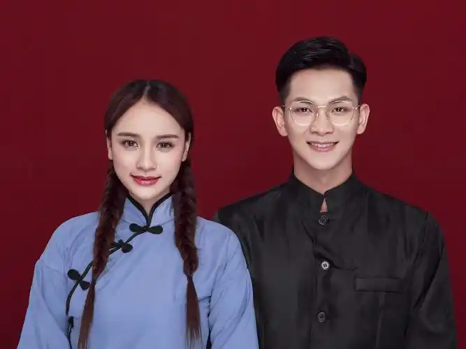 拍摄背景 白,红,蓝,黑,灰 成品 拍摄张数 5张 精修张数 1张 底片赠送