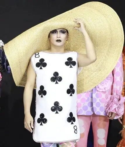 陈志朋为什么穿的奇葩 陈志朋的那些辣眼睛造型