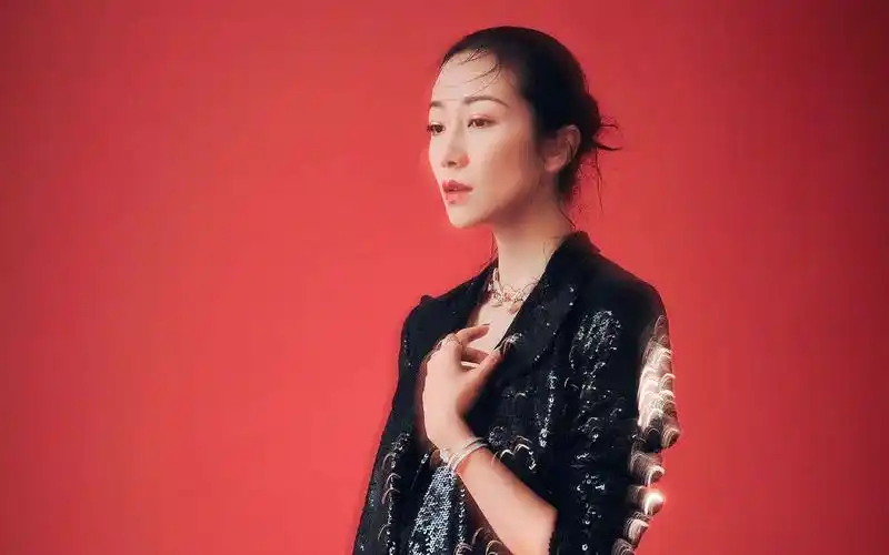 韩雪优雅时尚高清桌面壁纸