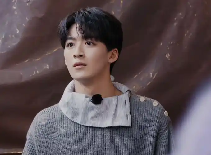 张睿气走吴镇宇,何洛洛逼出观众的厌蠢症,没有悟性的演员太急人