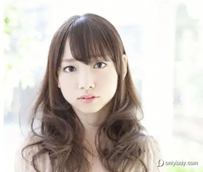 御姐发型三七分 偏分斜刘海最美御姐发型