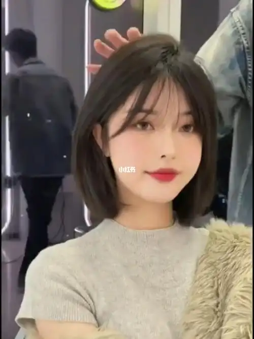 减龄必备短发圆脸分脸通通可以安排上