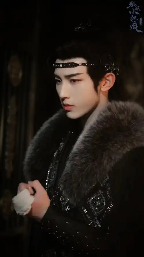 郭俊辰古装硬控我17秒