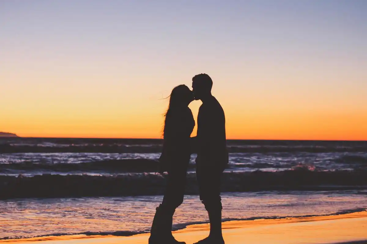 爱在一起,浪漫情侣,高清壁纸图片,情人节-回车桌面