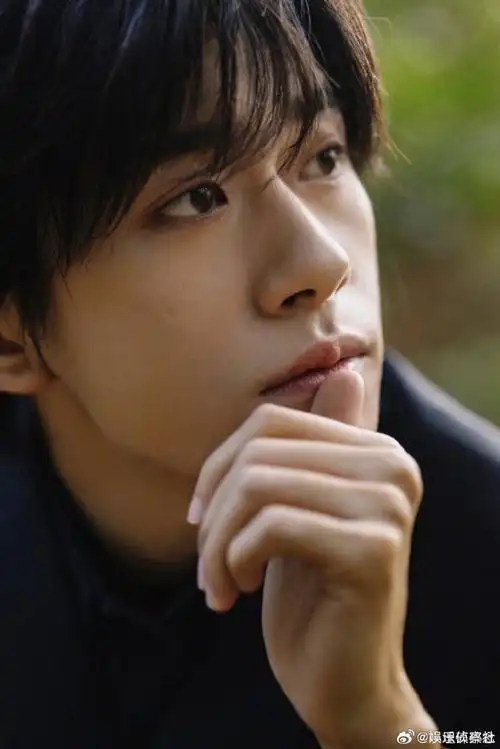 #易烊千玺鼻梁痣#