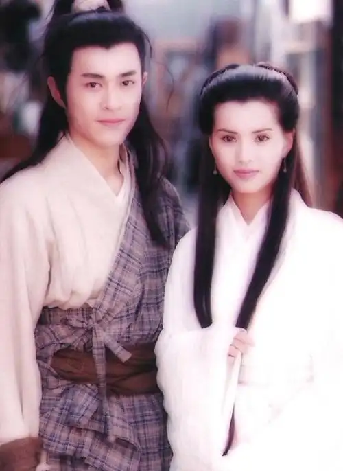 早期李若彤古天乐神雕侠侣花絮照曝光亲昵打闹羡煞旁人